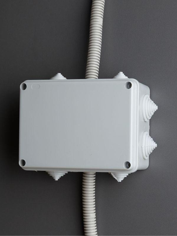 Коробка распаячная ОП 150х110х70 IP55 KM41242 (10 каб.ввод.) IEK UKO10-150-110-070-K41-55