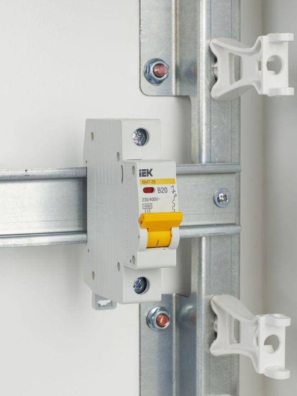 Выключатель автоматический модульный 1п B 20А 4.5кА ВА47-29 KARAT IEK MVA20-1-020-B