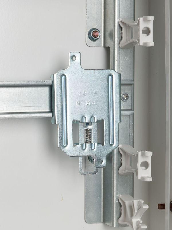 Скоба RCs1 на DIN-рейку для ВА 88-32 KARAT IEK SVA10D-S35-3