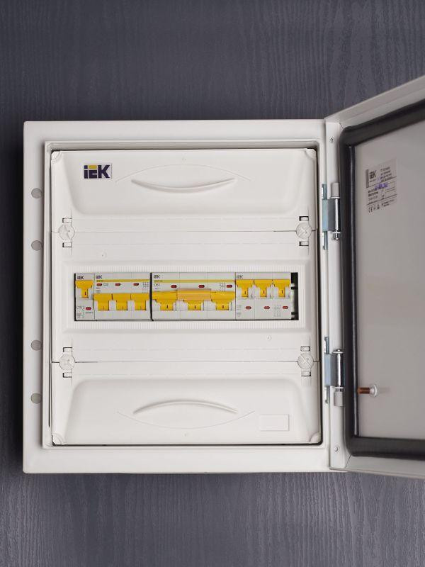 Выключатель автоматический модульный 3п D 63А 10кА ВА47-100 KARAT IEK MVA40-3-063-D