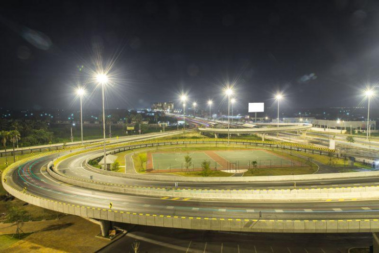 Светильник светодиодный ДКУ 1012-100Ш 5000К IP65 уличный консольный сер. IEK LDKU1-1012-100-5000-K03