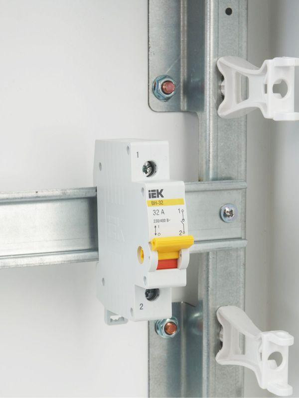 Выключатель нагрузки (мини-рубильник) 1п 32А ВН-32 KARAT IEK MNV10-1-032