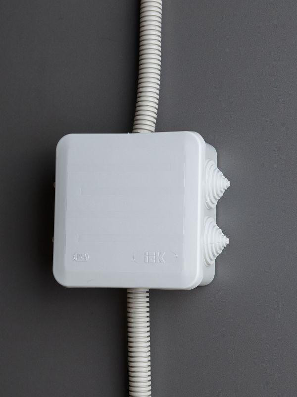 Коробка распаячная ОП 100х100х50 IP44 КМ41255 IEK UKOZ11-100-100-050-K41-44